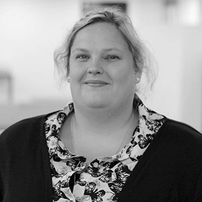 Leanne Logan Smith alumni photo black and white